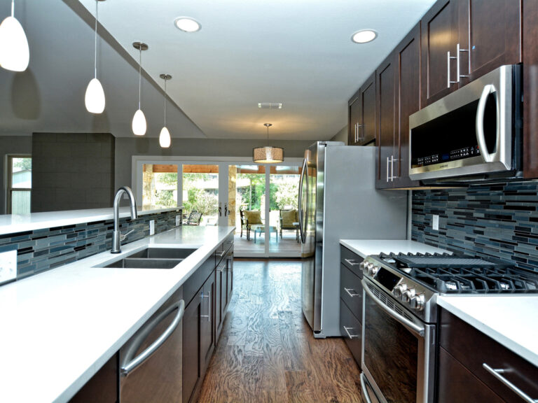 Remodeling Projects 10 Modern-Kitchen-with-Dark-Wood-Cabinets