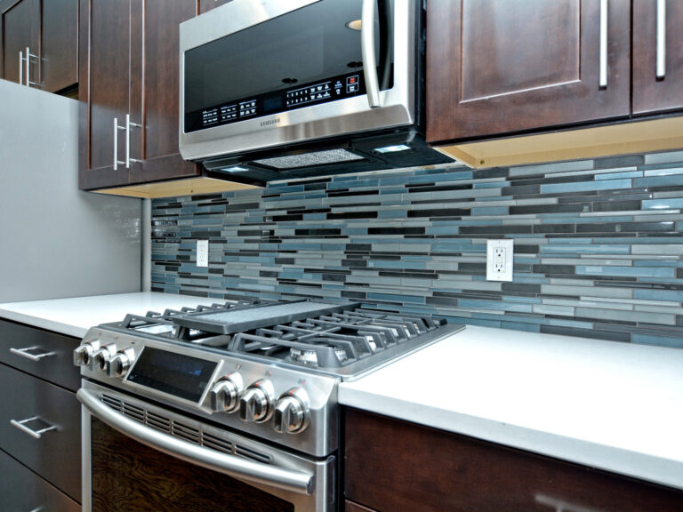 Remodeling Projects 12 Modern-Kitchen-with-Tile-Backsplash