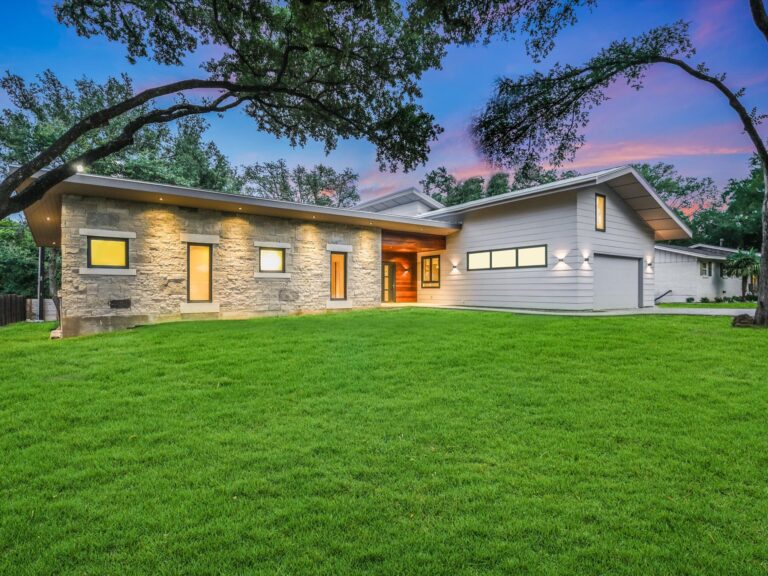Custom Home Projects 25 Westlake-Hills-Custom-Home-Exterior